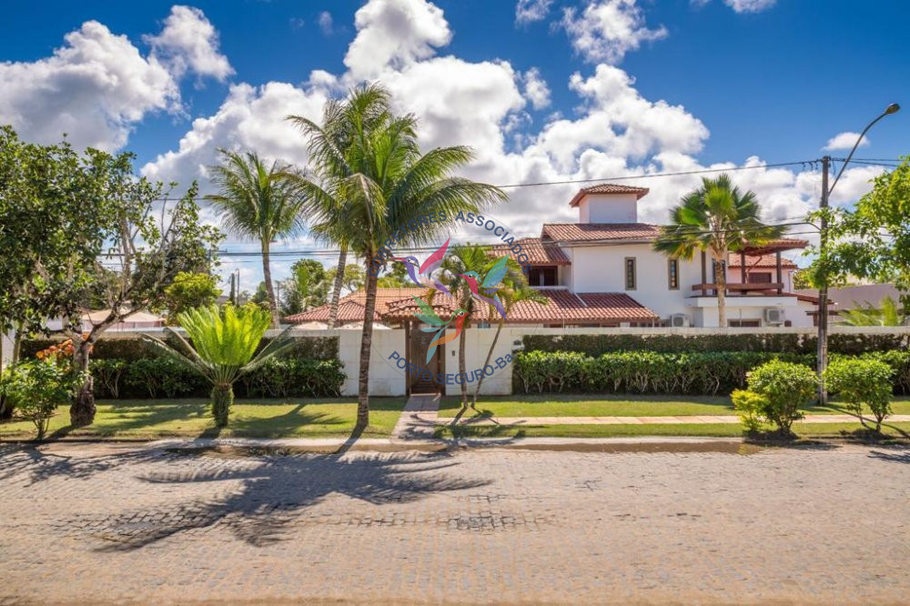 Casa à venda  no Village II - Porto Seguro, BA. Imóveis