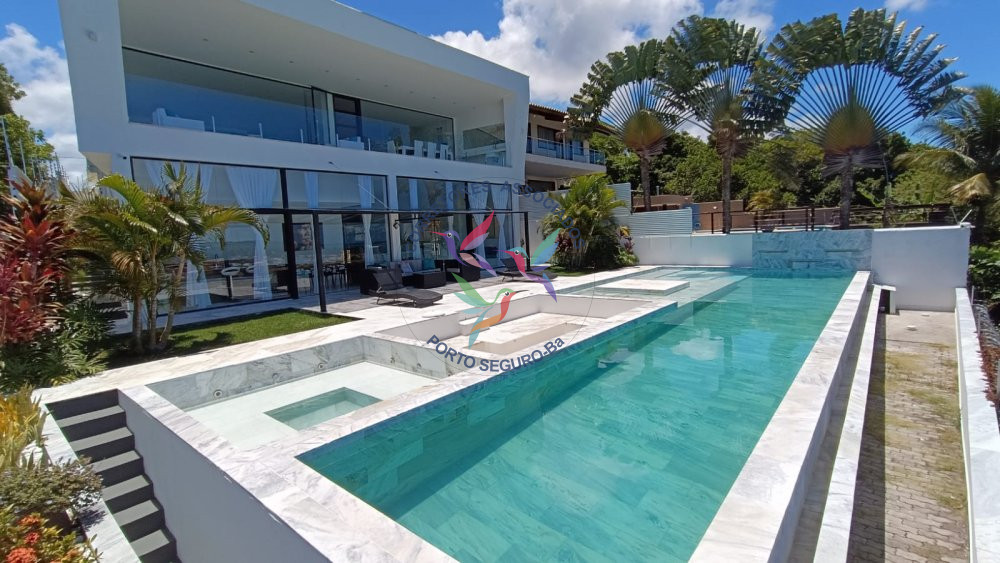 Casa à venda  no Alto de Taperapuan - Porto Seguro, BA. Imóveis
